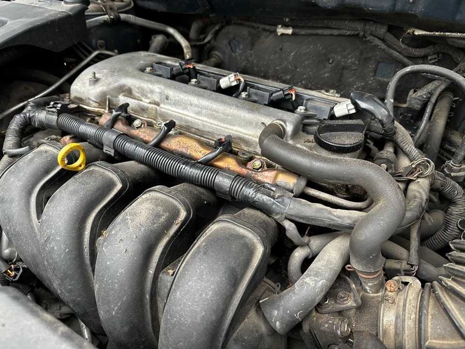Двигатель Pontiac Vibe 1.8 Понтиак Вайб в полном навесе