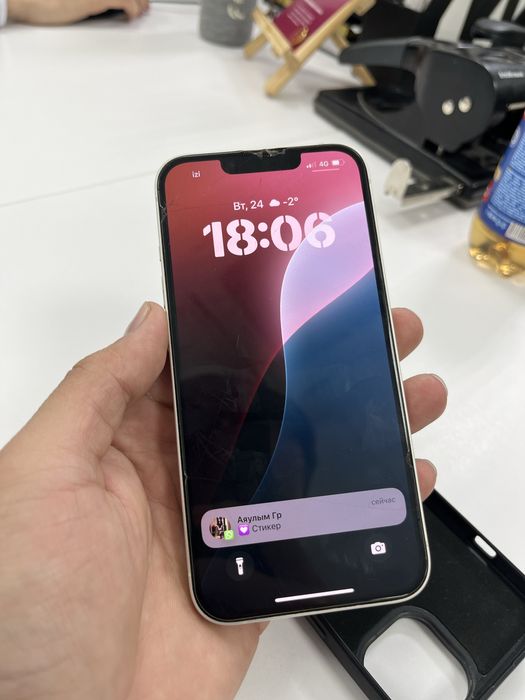 Продам айфон 13