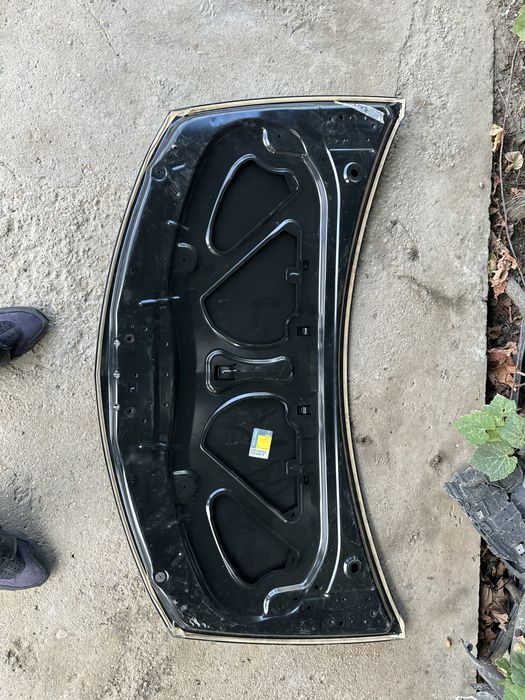 Capotă motor renault clio 3.