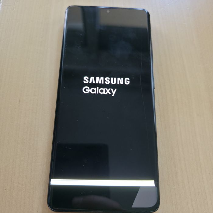 Продава се Samsung Galaxy S21 Ultra за части