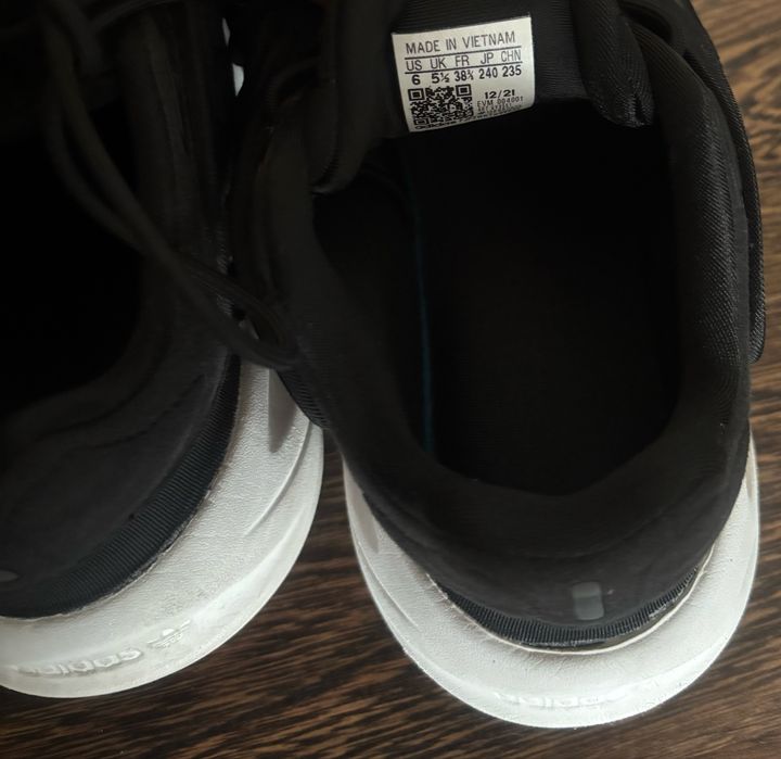 Дамски маратонки ADIDAS OZELIA