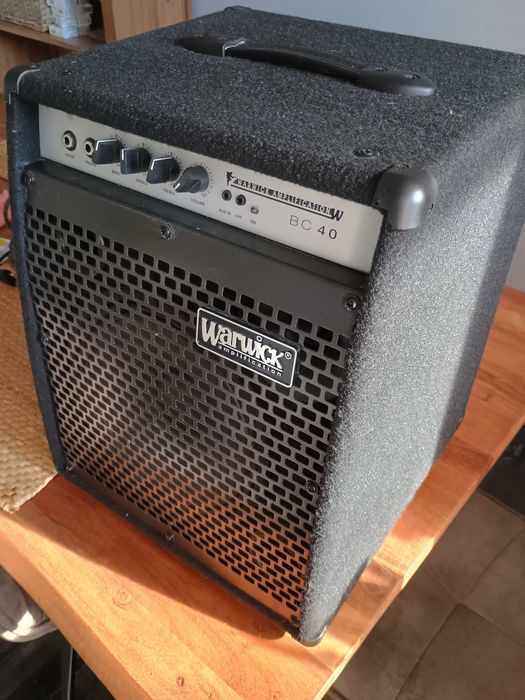 Бас комбо кубе Warwick