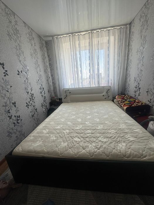 Продам 2х спальную кровать