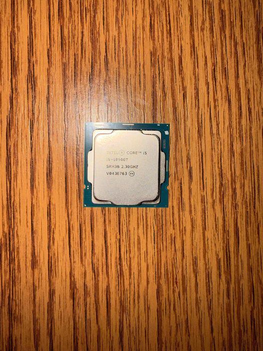 i5-10500T, 6 nuclee, 12 thread-uri