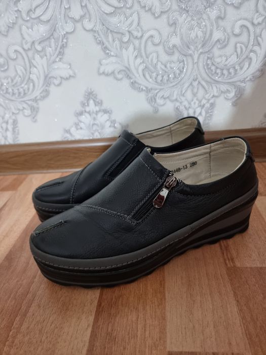 Женская обувь кожанная