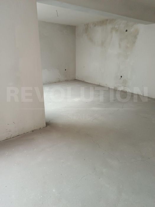 Продава се Тристаен апартамент в София, Хиподрума - 130 кв.м за 1295 €/кв.м - Снимка #1