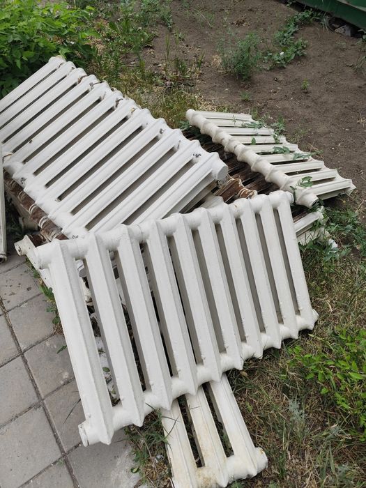 Продам чугунные радиаторы б/у, самовывоз.