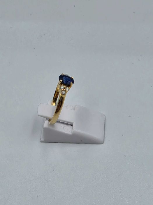 Inel de Aur 18k cu design modern
