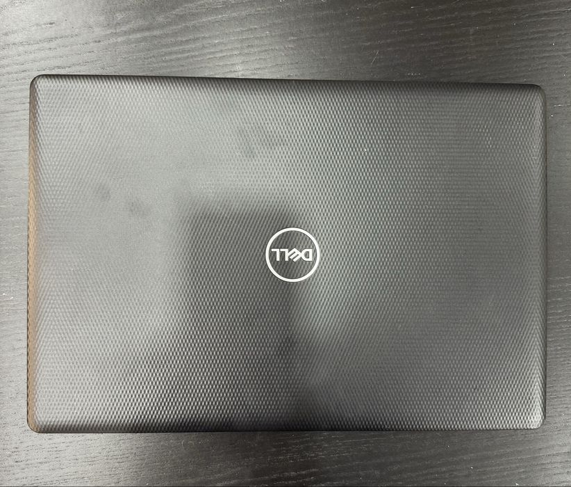 Офисный ноутбук Dell