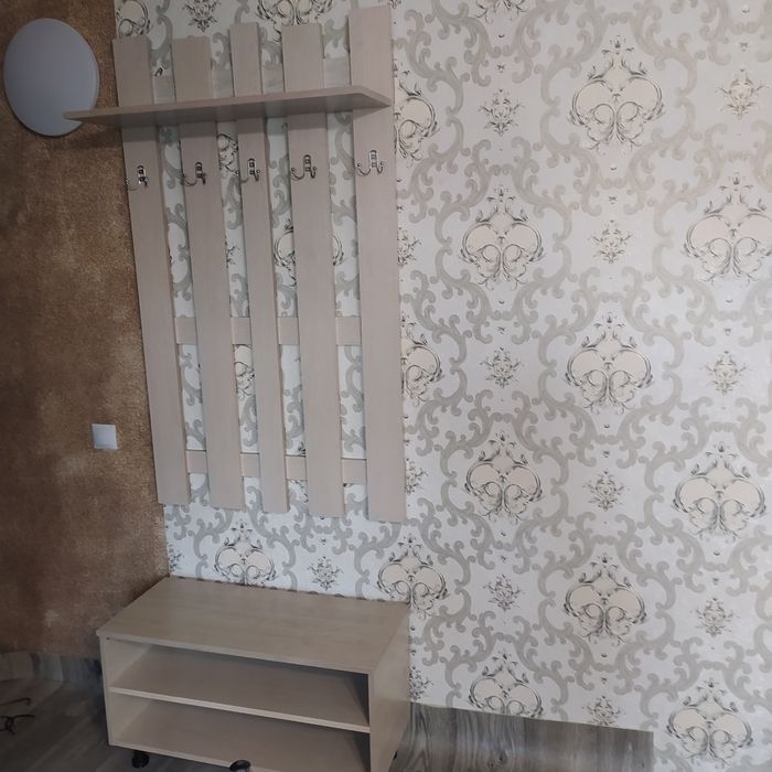 Продаем новую прихожую цвета разные