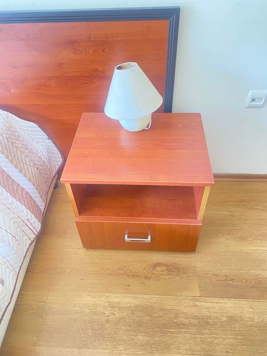 нощни шкафчета, табла за легло