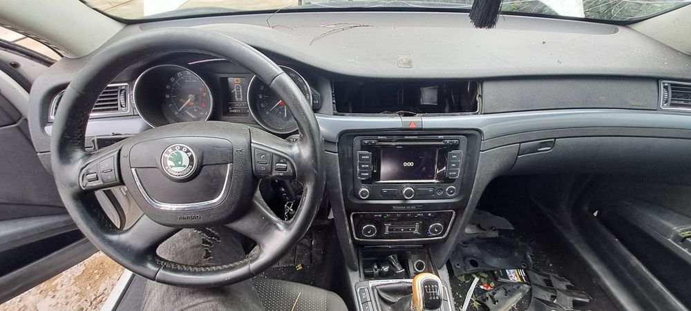 Volan cu comenzi skoda superb 2 volanu se vinde fara airbag