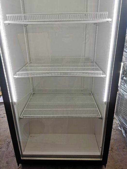 Vitrina frigorifica marca ugur verticala