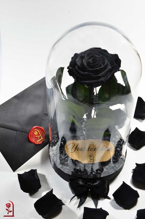 Естествена Черна Роза в Стъкленица / Оригинален Подарък за Жена
