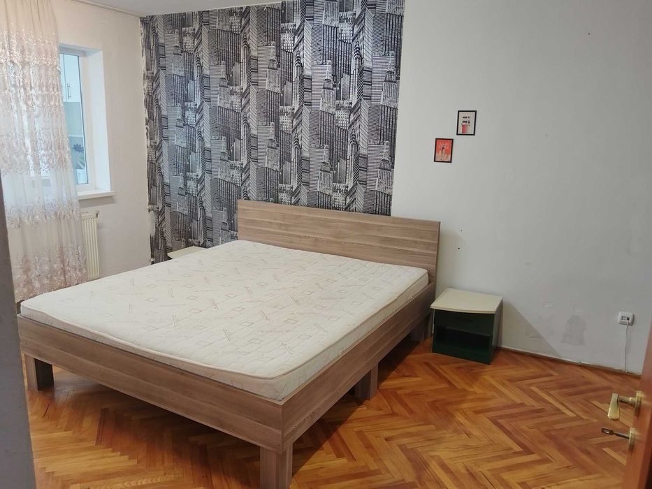 Vand apartament 3 camere
