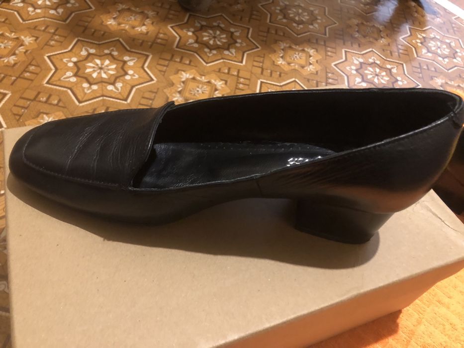 Кожаные туфли в идеальном состоянии