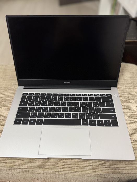 Ноутбук Huawei matebook D14