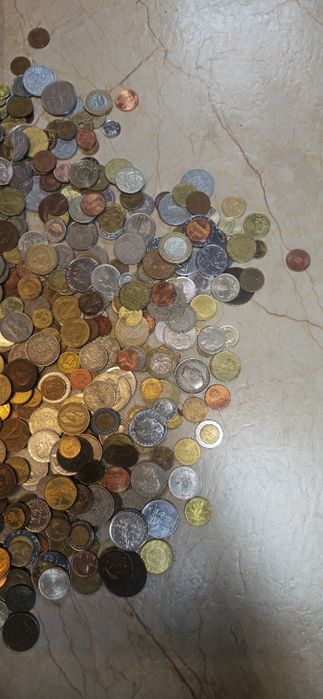 Монети от цял свят на кг