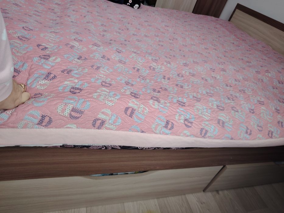 Кровать размер  160*200