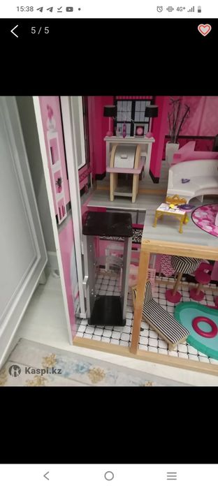 Продам большой  кукольный дом