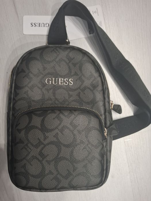 Оригинална раничка GUESS еко кожа