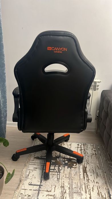 Кресло игровое Canyon CND-SGCH2