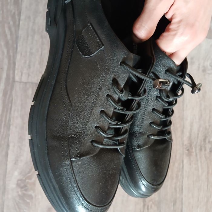 Продам кожаную обувь