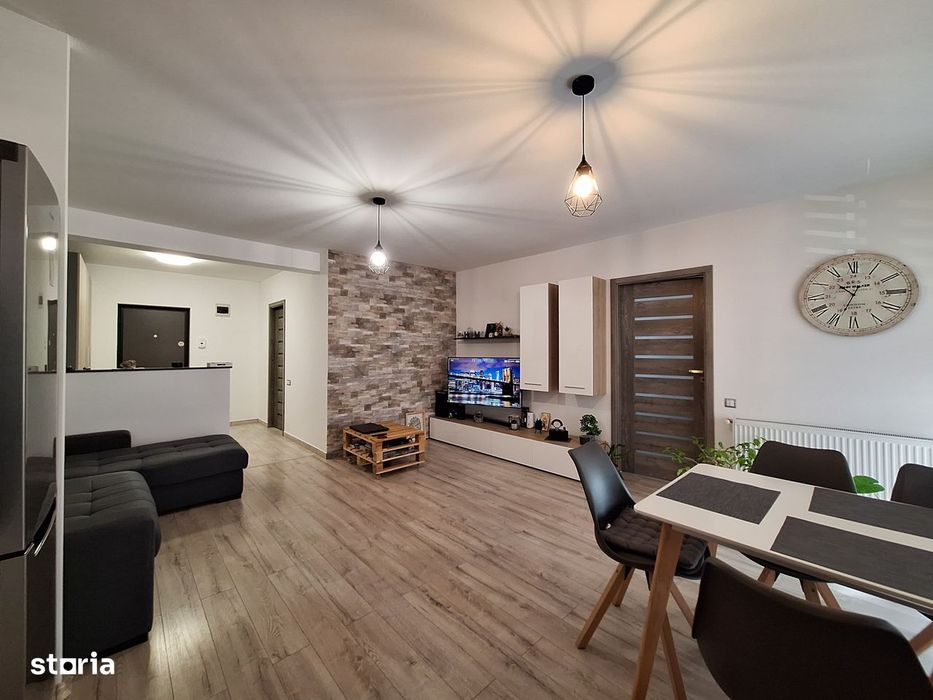 Apartament cu 2 camere, 58 mp, balcon, zona Eroilor — fotografia 3