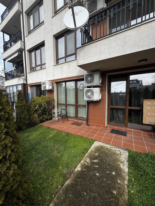 Тристаен апартамент под наем кв. Бриз