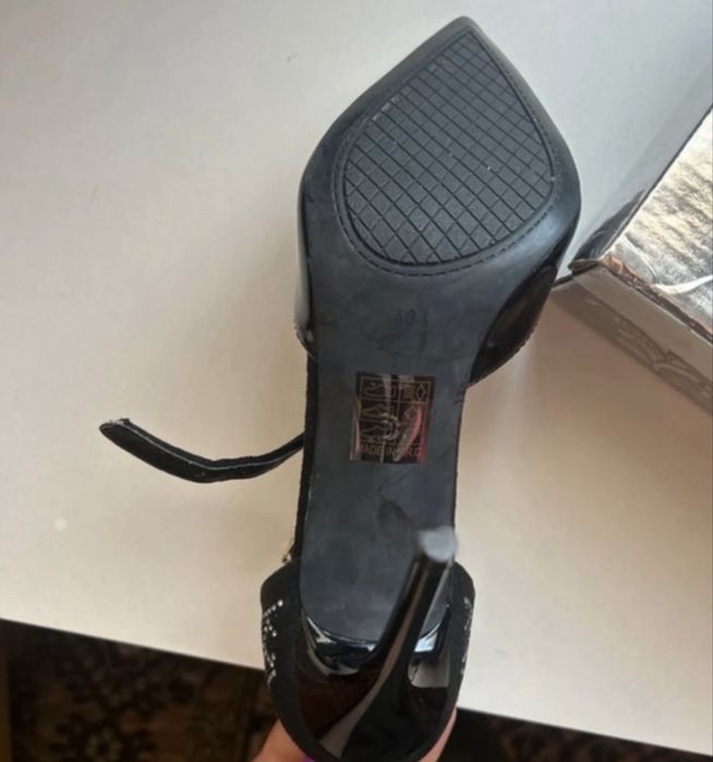 Pantofi cu toc eleganți