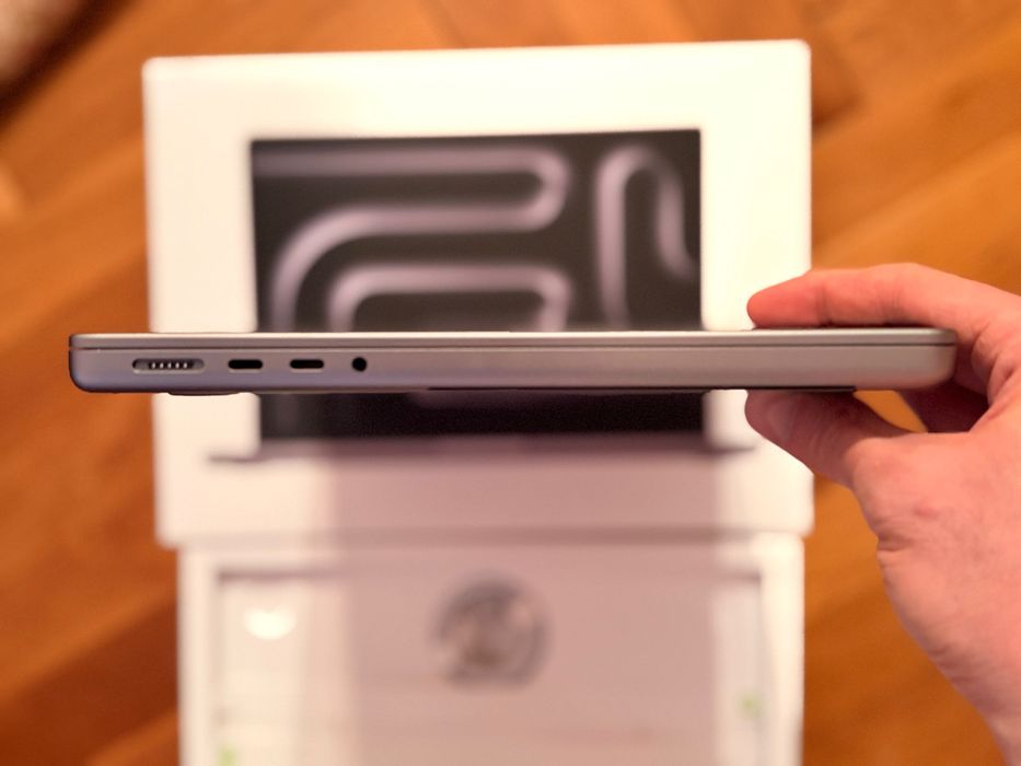 MacBook Pro 14" M3 8-CORE 8 GB RAM 512 GB RAM Space Grey Ноември 2023