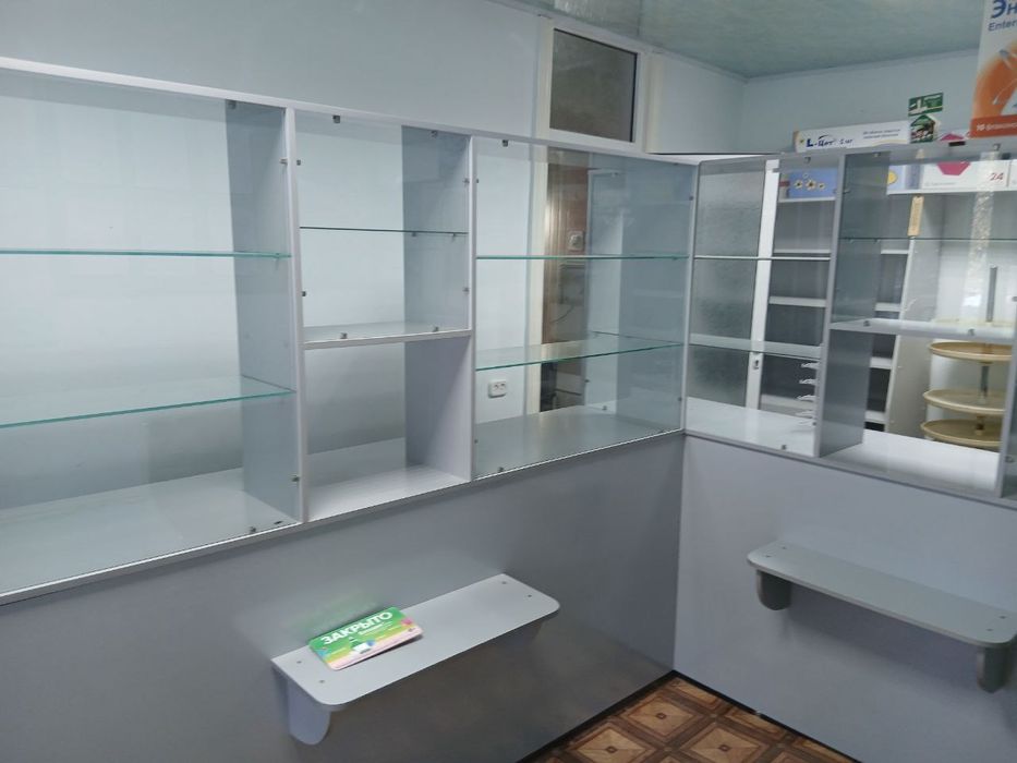 Продаётся аптечная мебель