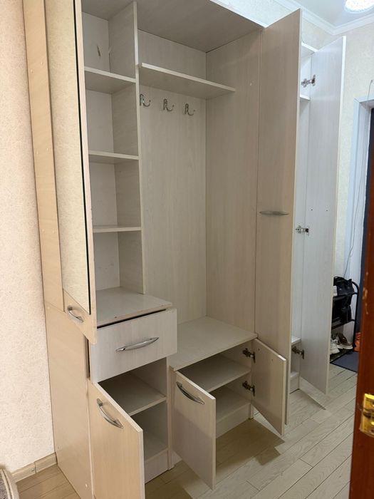 Шкаф для прихожей