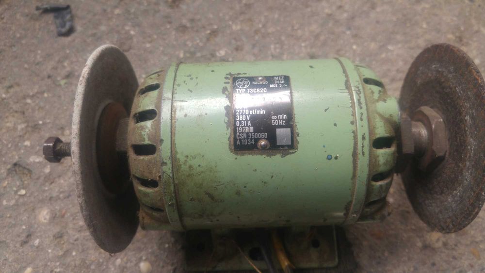 Машина за копиране на ключове, фрези и шмиргел