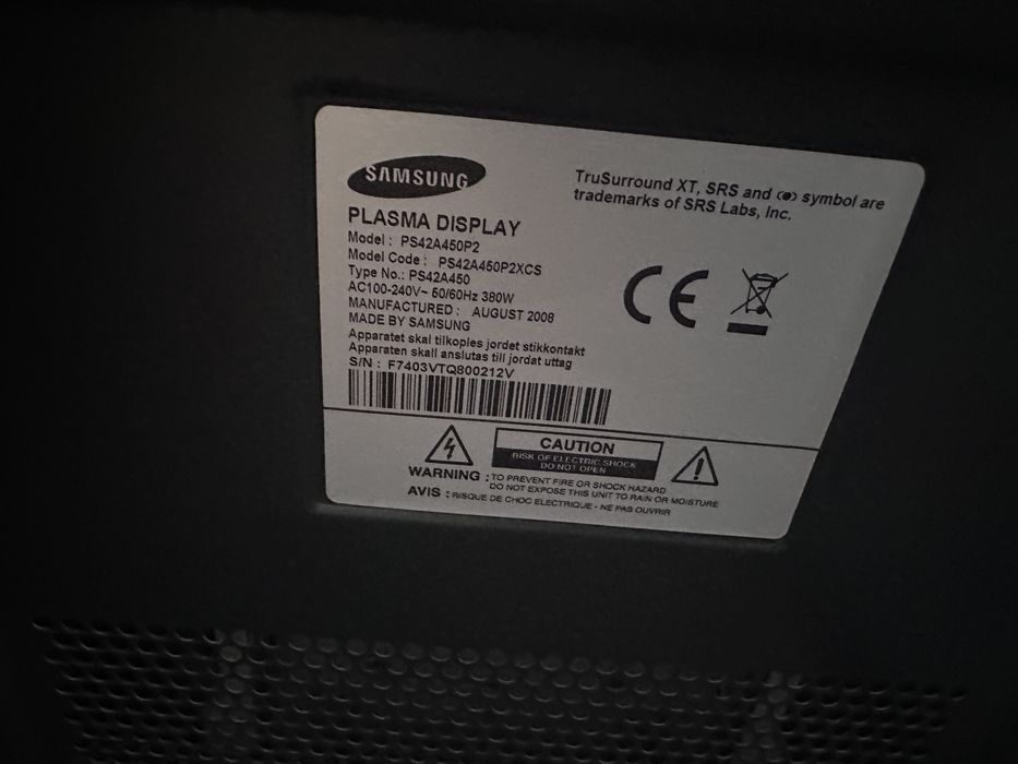 Телевизор Samsung 106 см