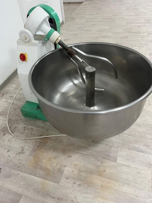 Продам Тестомес..