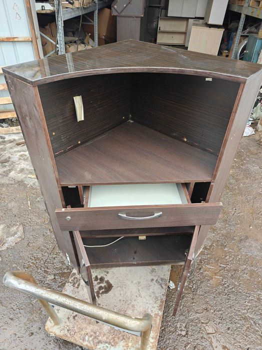 Угловая тумба / шкаф с ящиком и полками