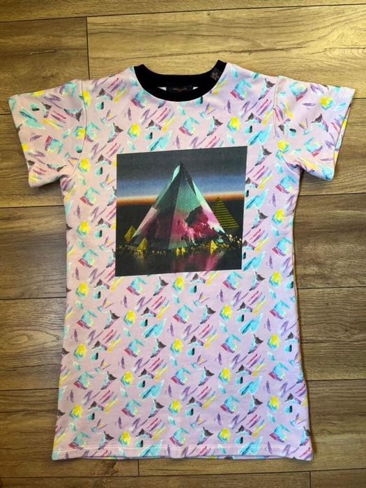 Уникална плътна и цветна рокля