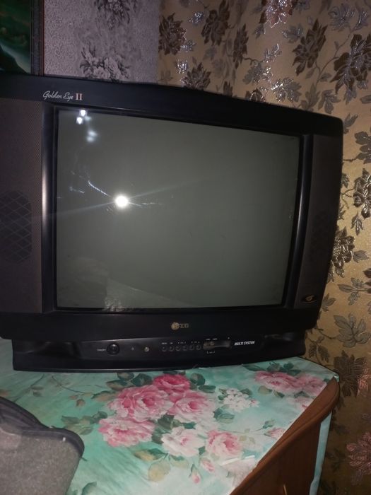 Телевизор чёрный