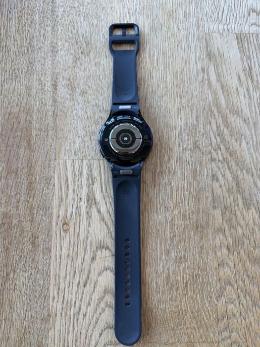 Часовник Galaxy Watch16