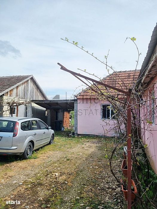 Casa cu teren 1439 mp de vanzare in Gurbediu, Bihor