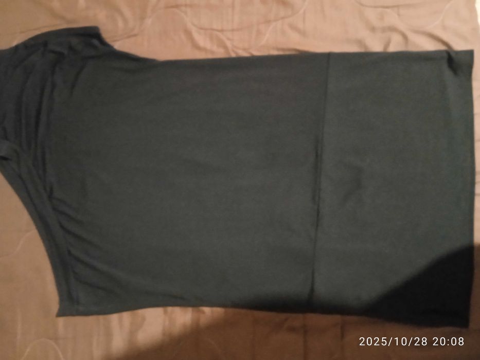 Подарявам дамски поли и рокли