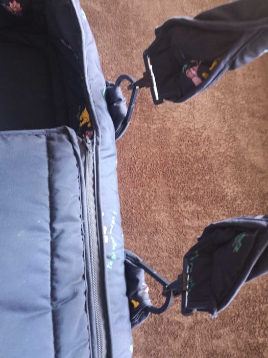 Бебешки тъмносин кош