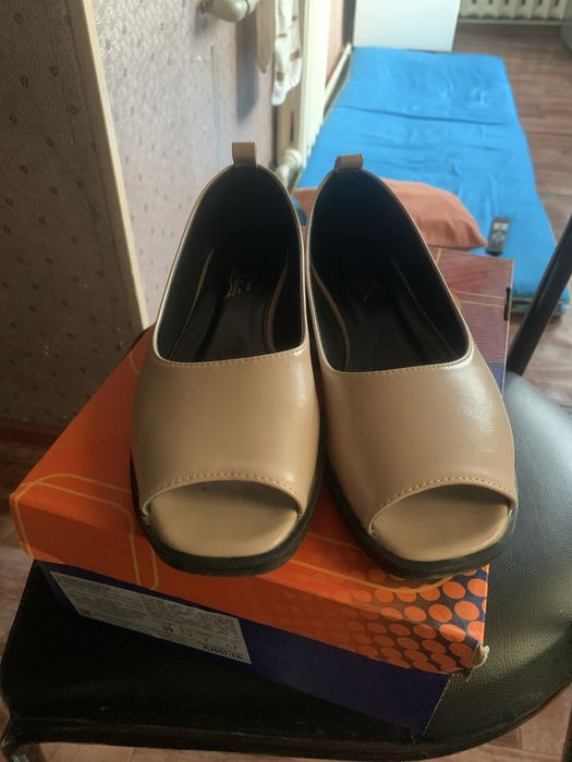 Туфли женские беж