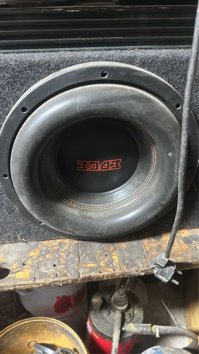 Сабвуфер с усилителем