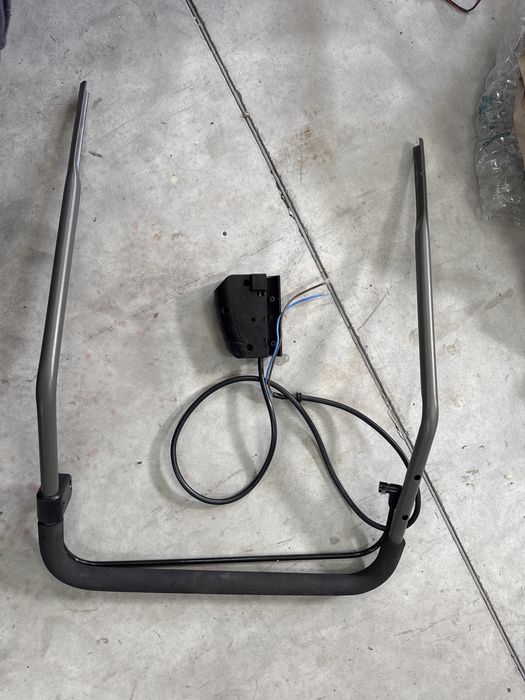 Masina de tuns iarba Einhell GE CM 36/36 Li stricata