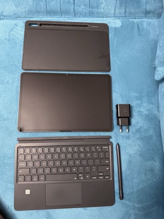 Таблет Samsung Galaxy S7 + S pen + keyboard + charger