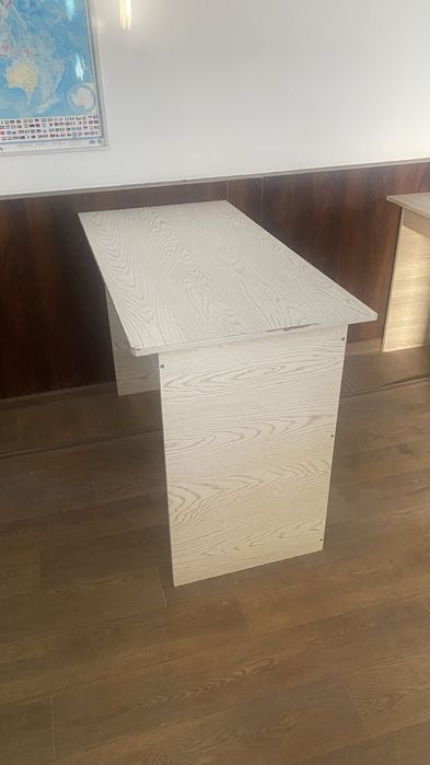 2 ta odamli stollar sotiladi, holati yaxshi kam ishlatilgan