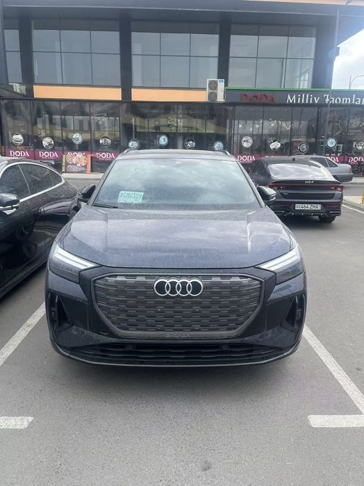 Audi Q4 40 e-tron(2024)