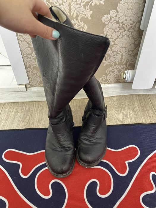 Продам зимние сапоги